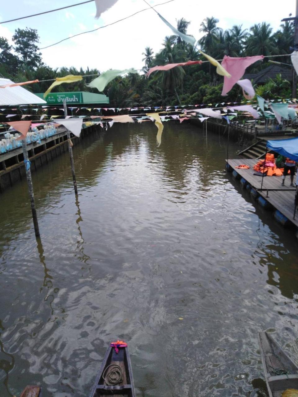 Chang Bed And Bar Hostel (Adults Only) Surat Thani Esterno foto