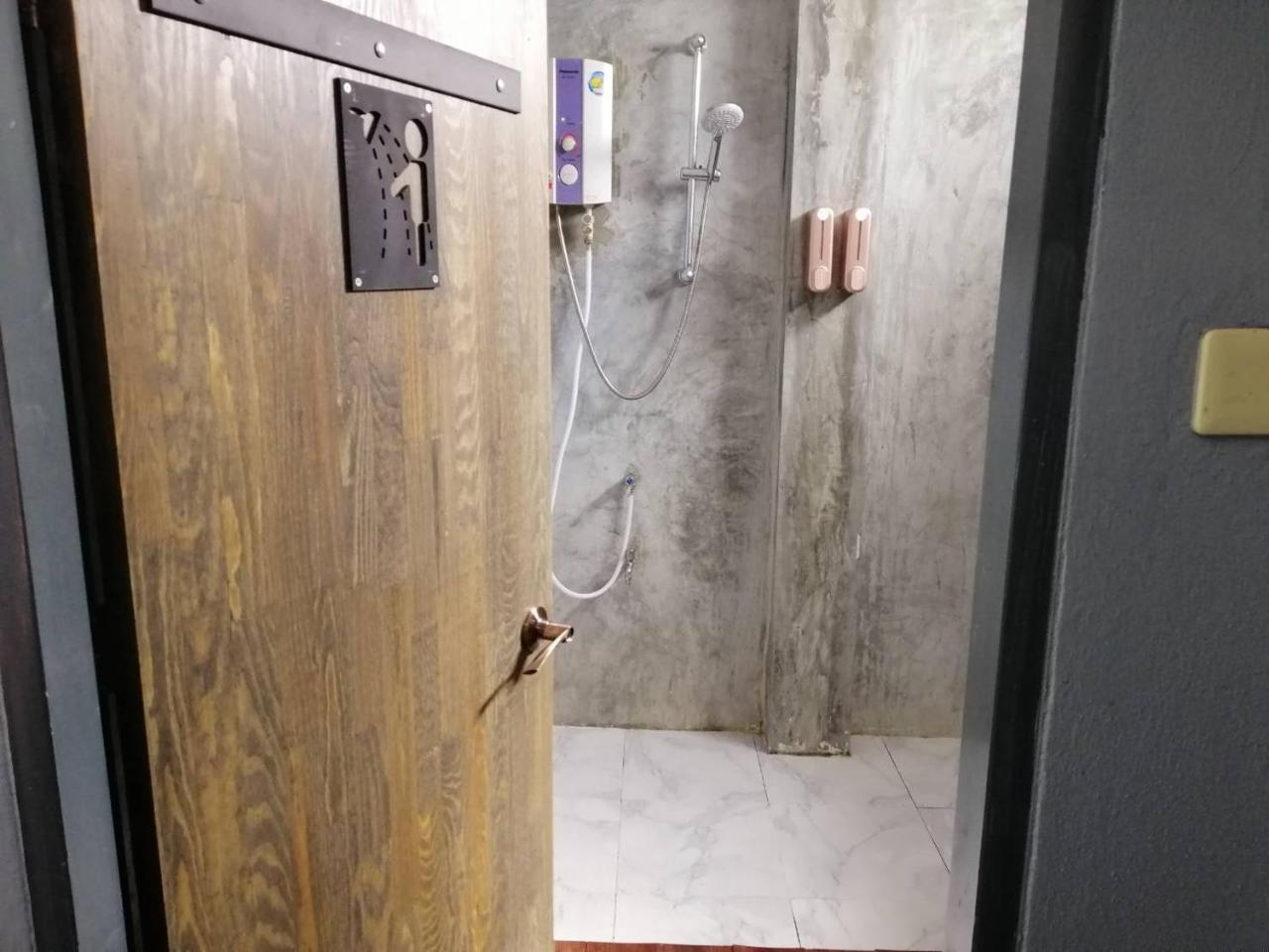 Chang Bed And Bar Hostel (Adults Only) Surat Thani Esterno foto